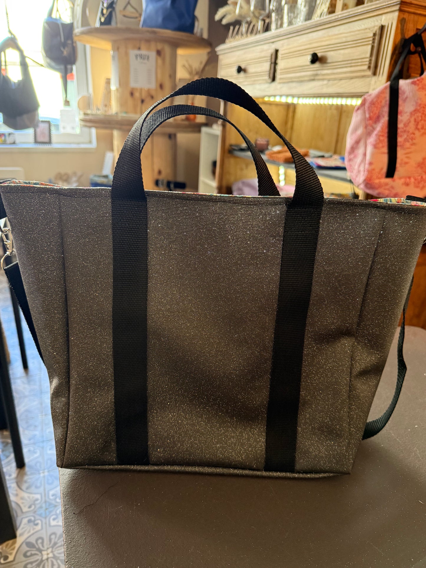 Sac mini cabas Delphine personnalisable. Créez votre sac en choisissant vos tissus intérieurs et extérieurs. Création sur mesure