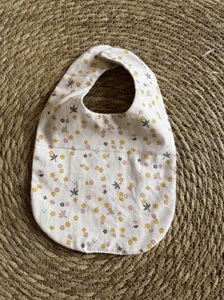 Bavoirs faits main pour enfants – Pratiques, doux et uniques
