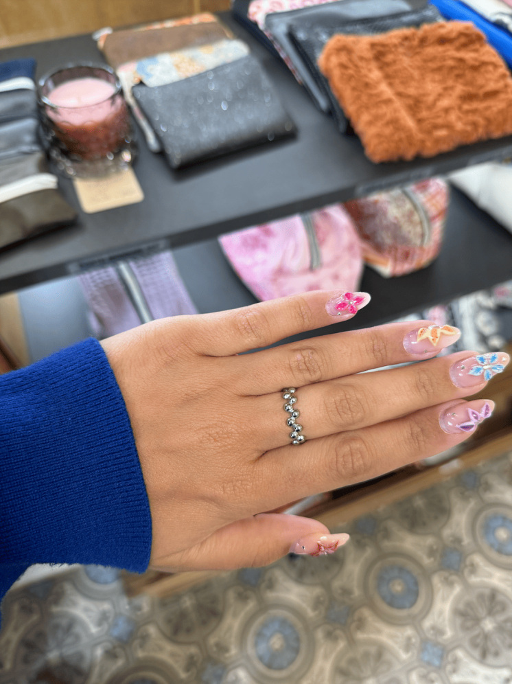 Bague argentée réglable en acier inoxydable – Élégance durable