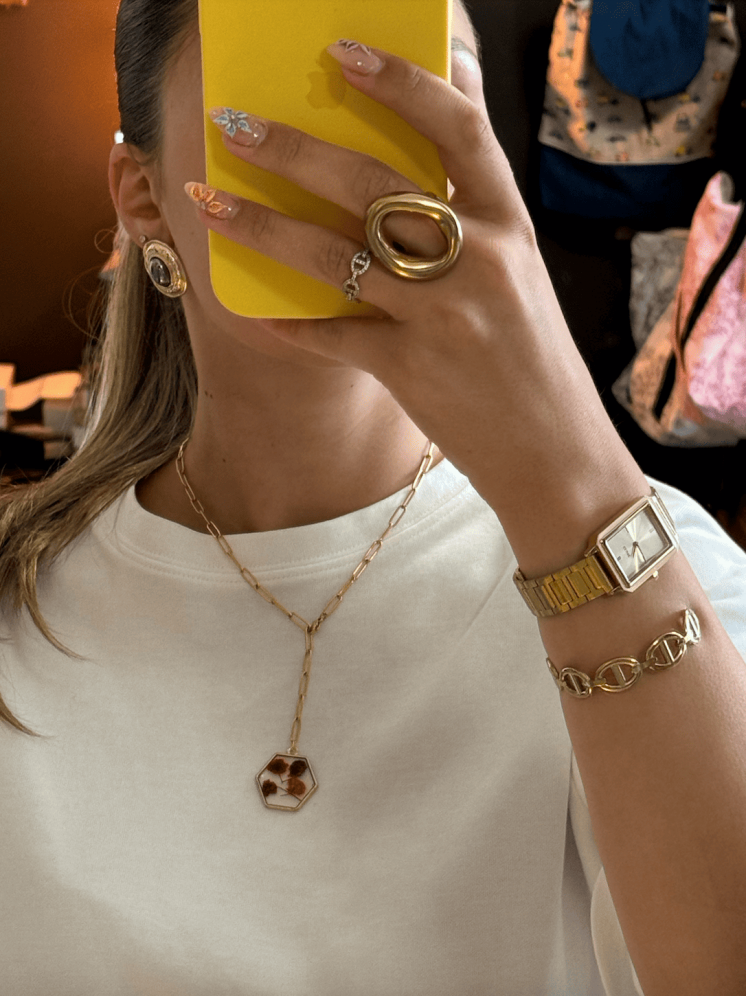Collier doré inoxydable – Élégance intemporelle et résistante