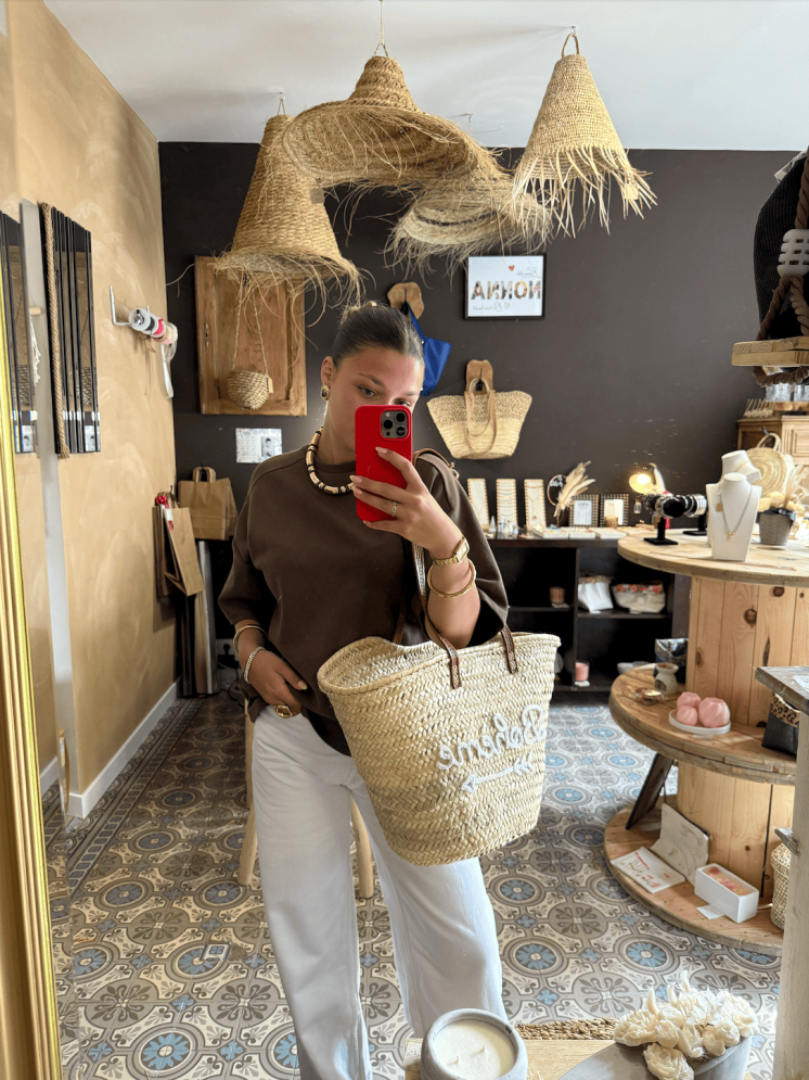 Panier bohème en osier tressé avec anses cuir – fait main - Marrakech