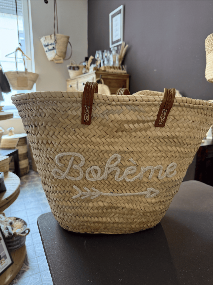 Panier bohème en osier tressé avec anses cuir – fait main - Marrakech