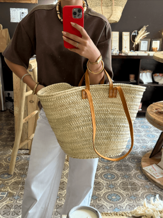 Panier bohème en osier tressé avec anses cuir – fait main - Marrakech