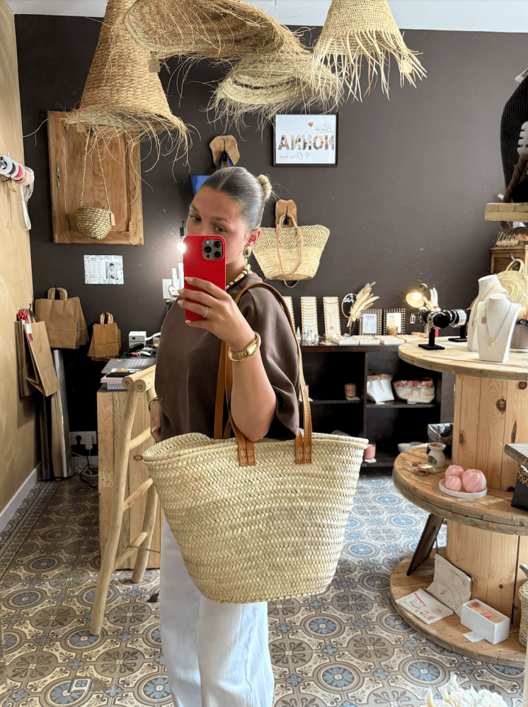 Panier bohème en osier tressé avec anses cuir – fait main - Marrakech