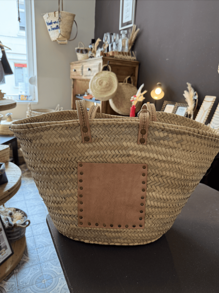 Panier bohème en osier tressé avec anses cuir – fait main - Marrakech
