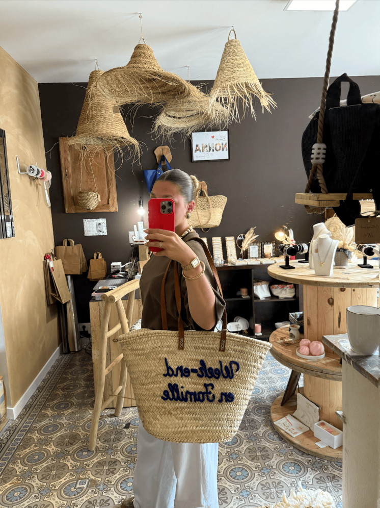 Panier bohème en osier tressé avec anses cuir – fait main - Marrakech