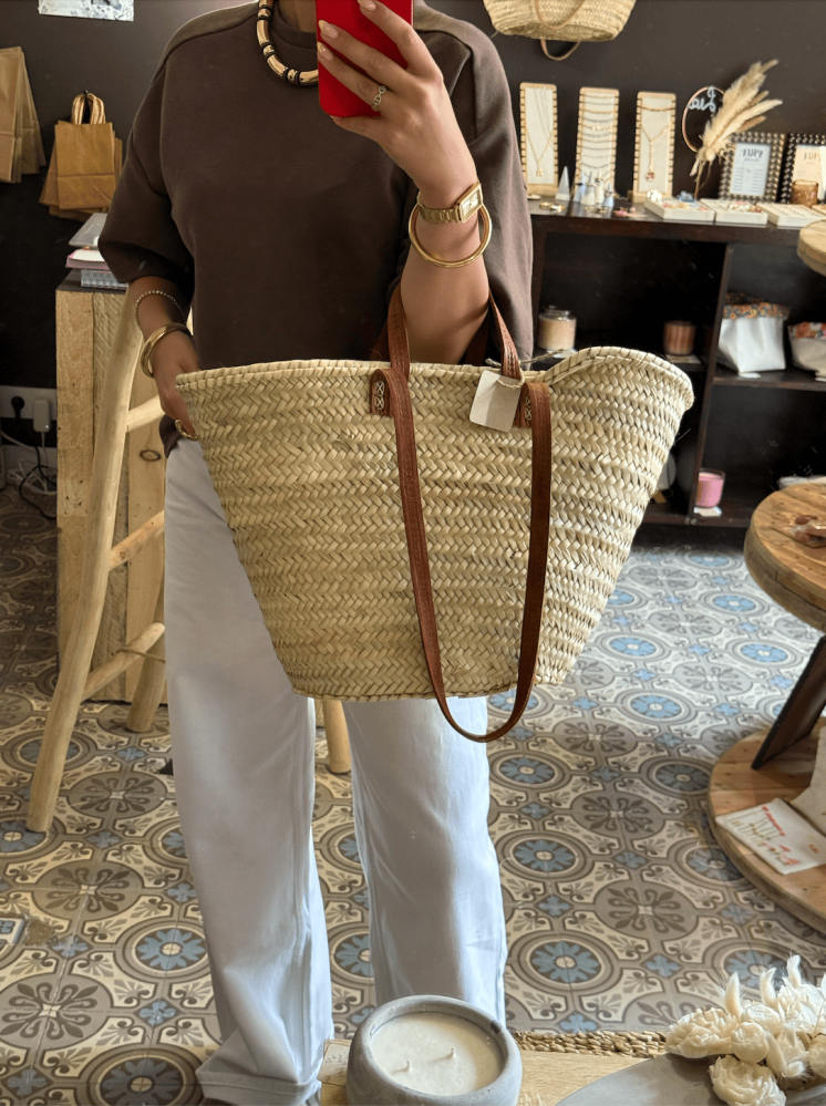 Panier bohème en osier tressé avec anses cuir – fait main - Marrakech