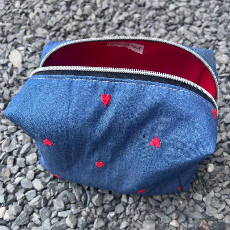 Trousse de toilette faite main – Pratique, chic et artisanale