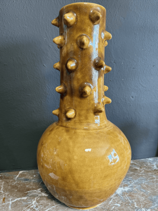 Vase artisanal à picots en céramique – Fait main à Marrakech