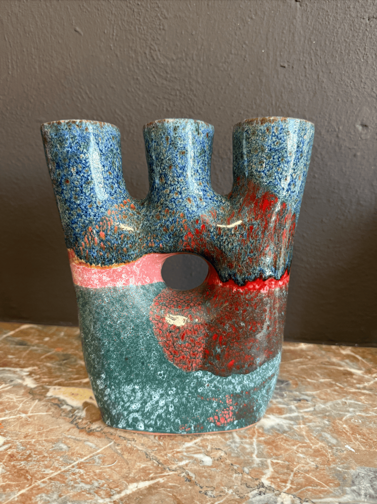 Vase volcanique en céramique – Fait main à Marrakech, pièce unique