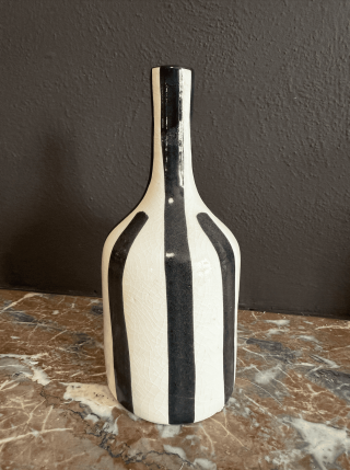 Vase à rayures noir et blanc – Fait main à Marrakech