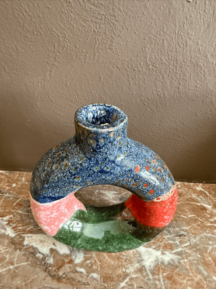 Vase multicolore en céramique – Fait main à Marrakech, pièce unique