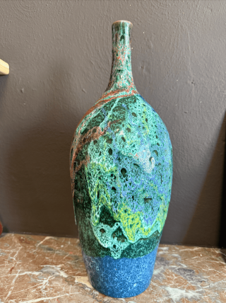 Vase turquoise en céramique – Fait main à Marrakech, pièce unique