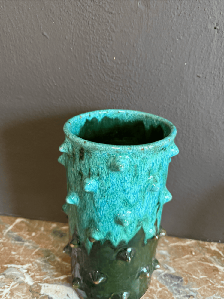 Vase artisanal à picots en céramique – Fait main à Marrakech