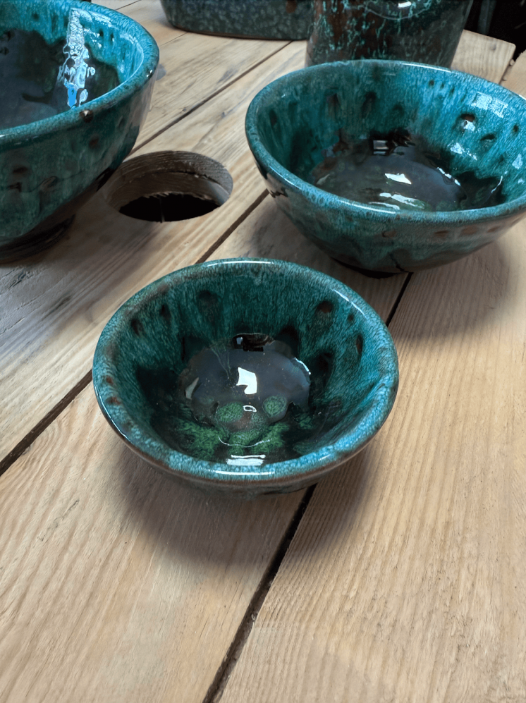 Lot de 4 plats artisanaux bleu-vert faits à Marrakech
