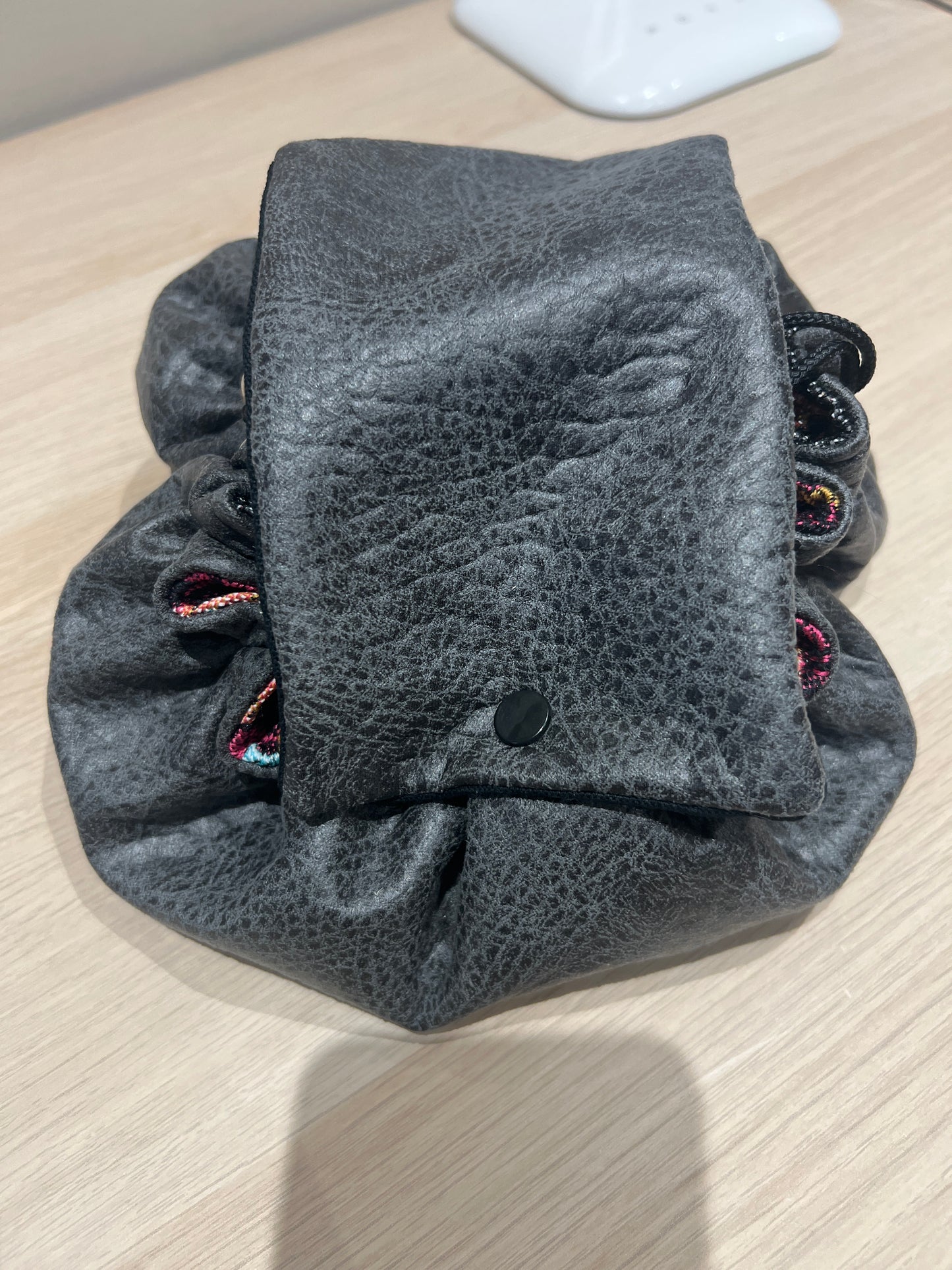 Bourse à maquillage T3 "Lison" similicuir gris