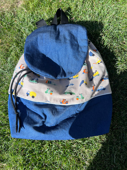 Sac à dos enfant en jean bleu – Motifs véhicules - creation by loliart