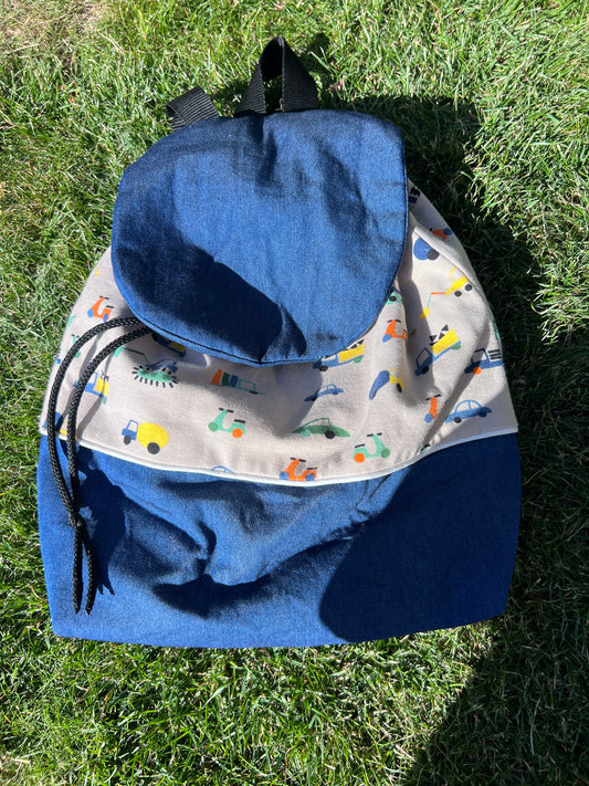 Sac à dos enfant en jean bleu – Motifs véhicules - creation by loliart