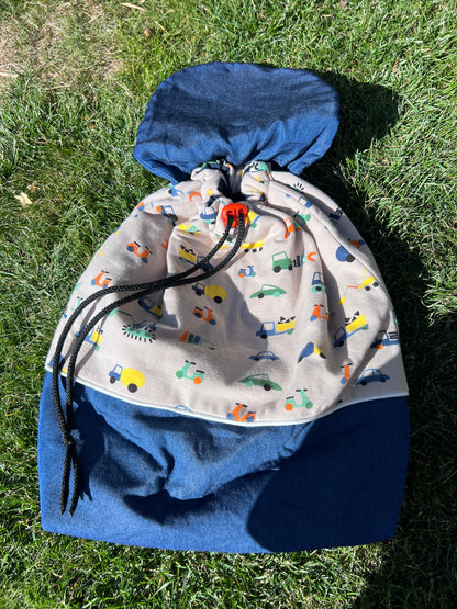 Sac à dos enfant en jean bleu – Motifs véhicules - creation by loliart