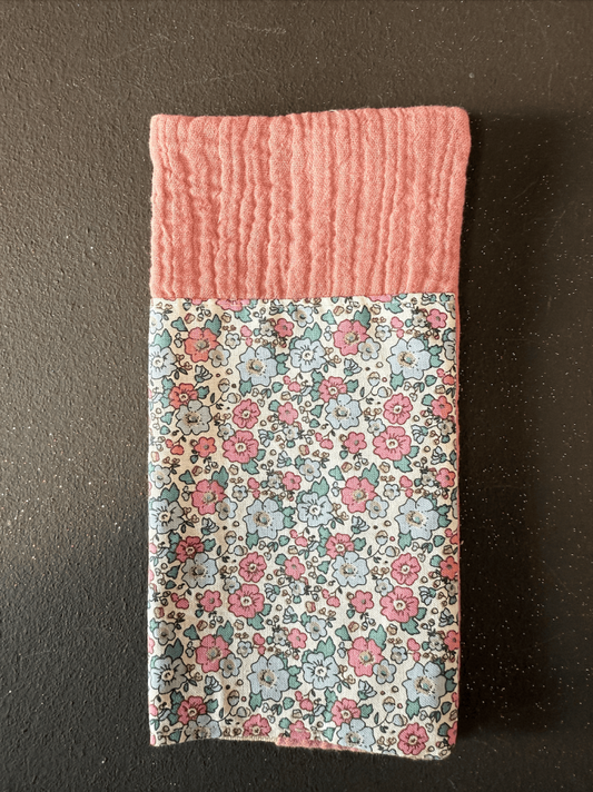 Protège-livret de famille "Édouard" fleuri rose  - double gaze- création unique et personnalisée - création sur mesure - couture livret de famille 
