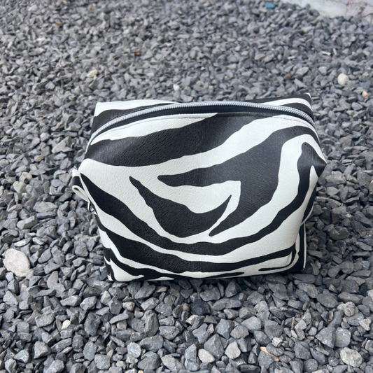 Trousse de toilette "Charlie" zèbre - Trousse de toilette fait main - couture trousse de toilette - couture sur mesure 